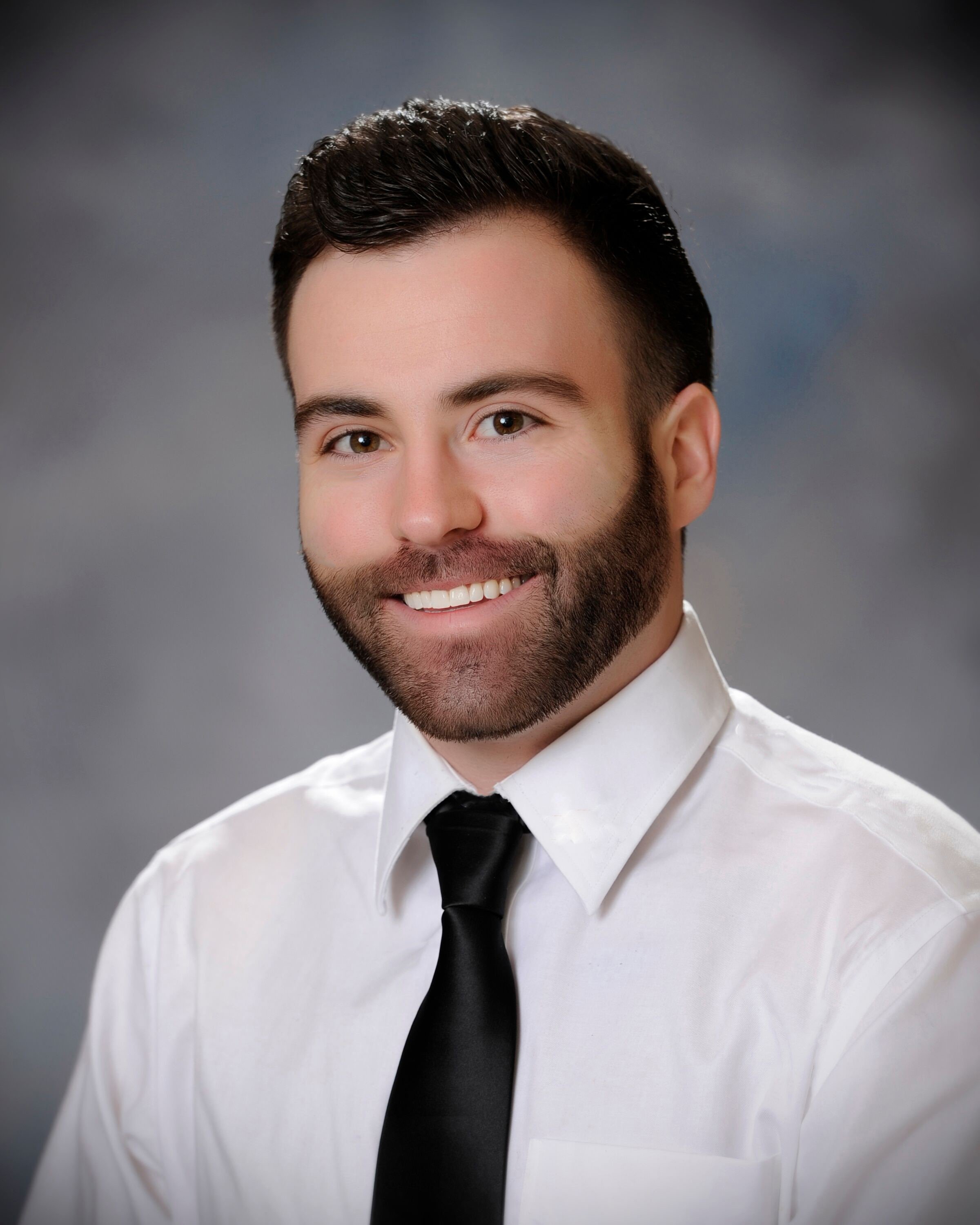 Elliott O'Melia headshot